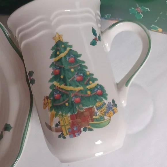 Beautiful Mikasa child's 2 PC set